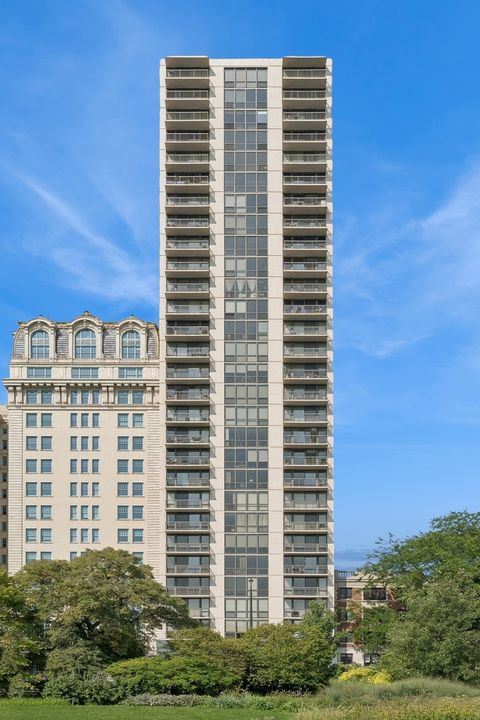 Tiny photo for 2314 N LINCOLN PARK WEST Park #11S, Chicago, IL 60614 (MLS # 12471917)