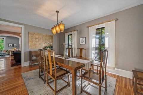 Tiny photo for 305 N Ridgeland Avenue, Oak Park, IL 60302 (MLS # 12560790)