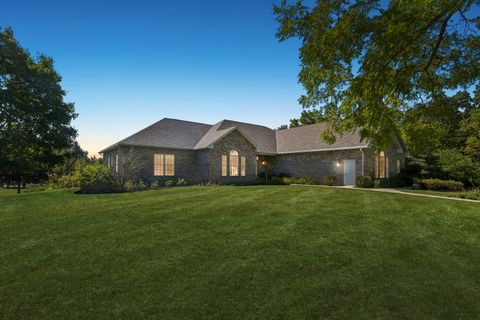 Photo of 920 S Teut Road, Burlington, WI 53105 (MLS # 12471398)