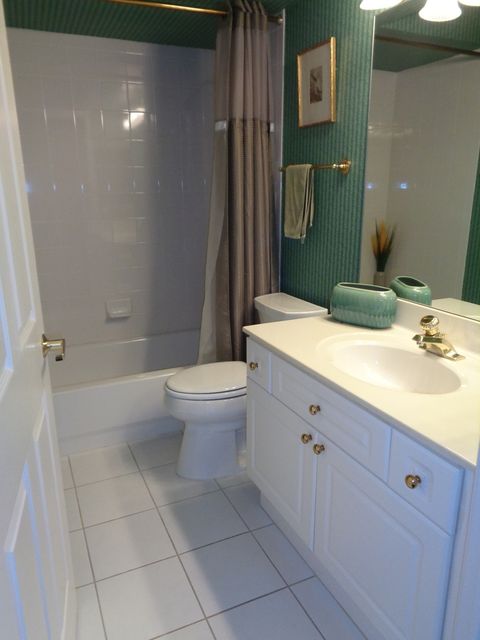 Tiny photo for 730 Creekside Drive #405C, Mount Prospect, IL 60056 (MLS # 12481058)