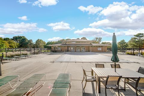 Tiny photo for 730 Creekside Drive #405C, Mount Prospect, IL 60056 (MLS # 12481058)