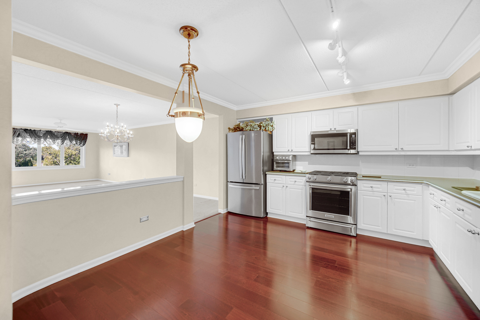 730 Creekside Drive 405C