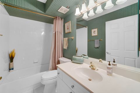 Tiny photo for 730 Creekside Drive #405C, Mount Prospect, IL 60056 (MLS # 12481058)