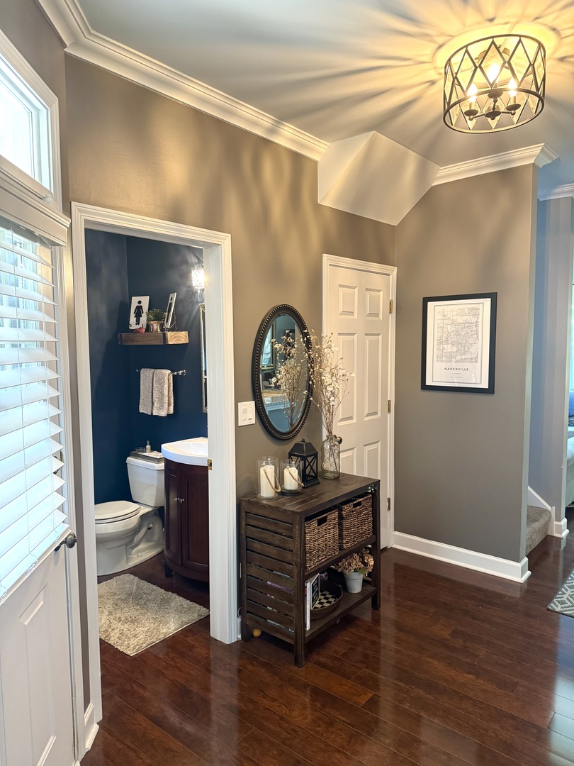 2827 White Thorn Circle