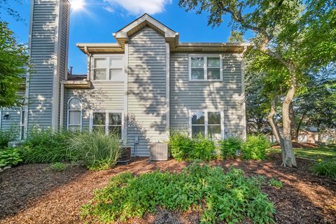 Tiny photo for 1065 Rockport Drive, Carol Stream, IL 60188 (MLS # 12685990)