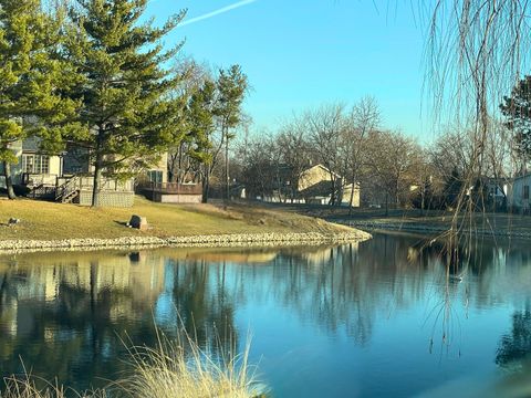 Tiny photo for 1117 Bristlecone Court, Darien, IL 60561 (MLS # 12569174)