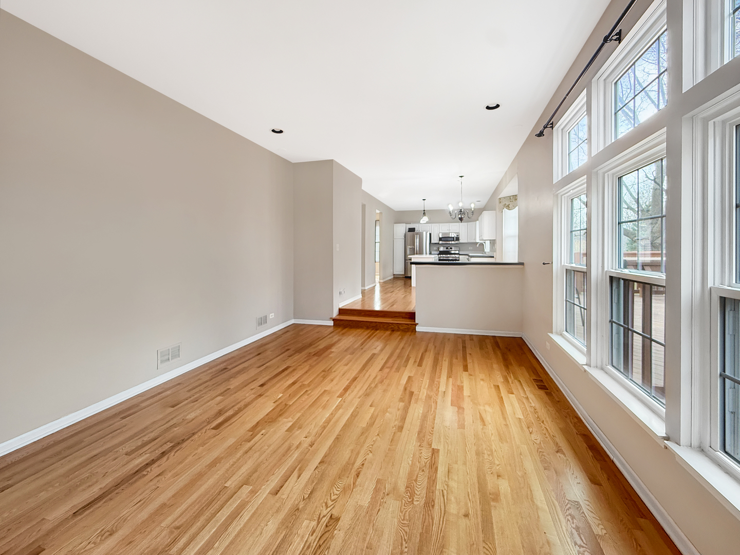 18421 W SPRINGWOOD Drive