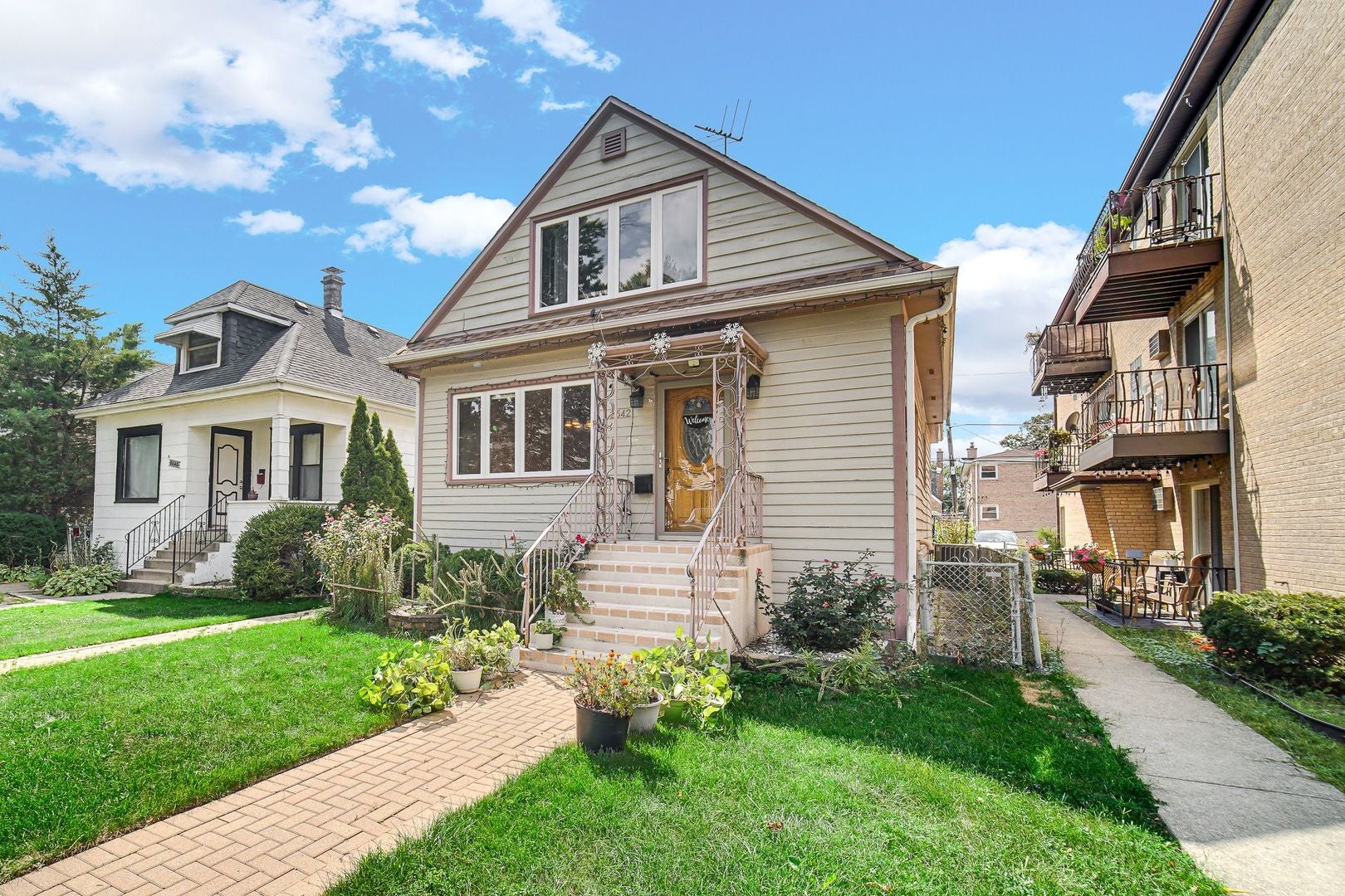 2642 N 72nd Court