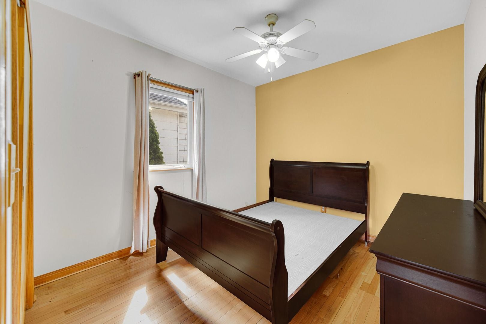 2642 N 72nd Court