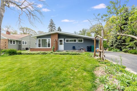 555 W Saint Charles Road Lombard IL 60148