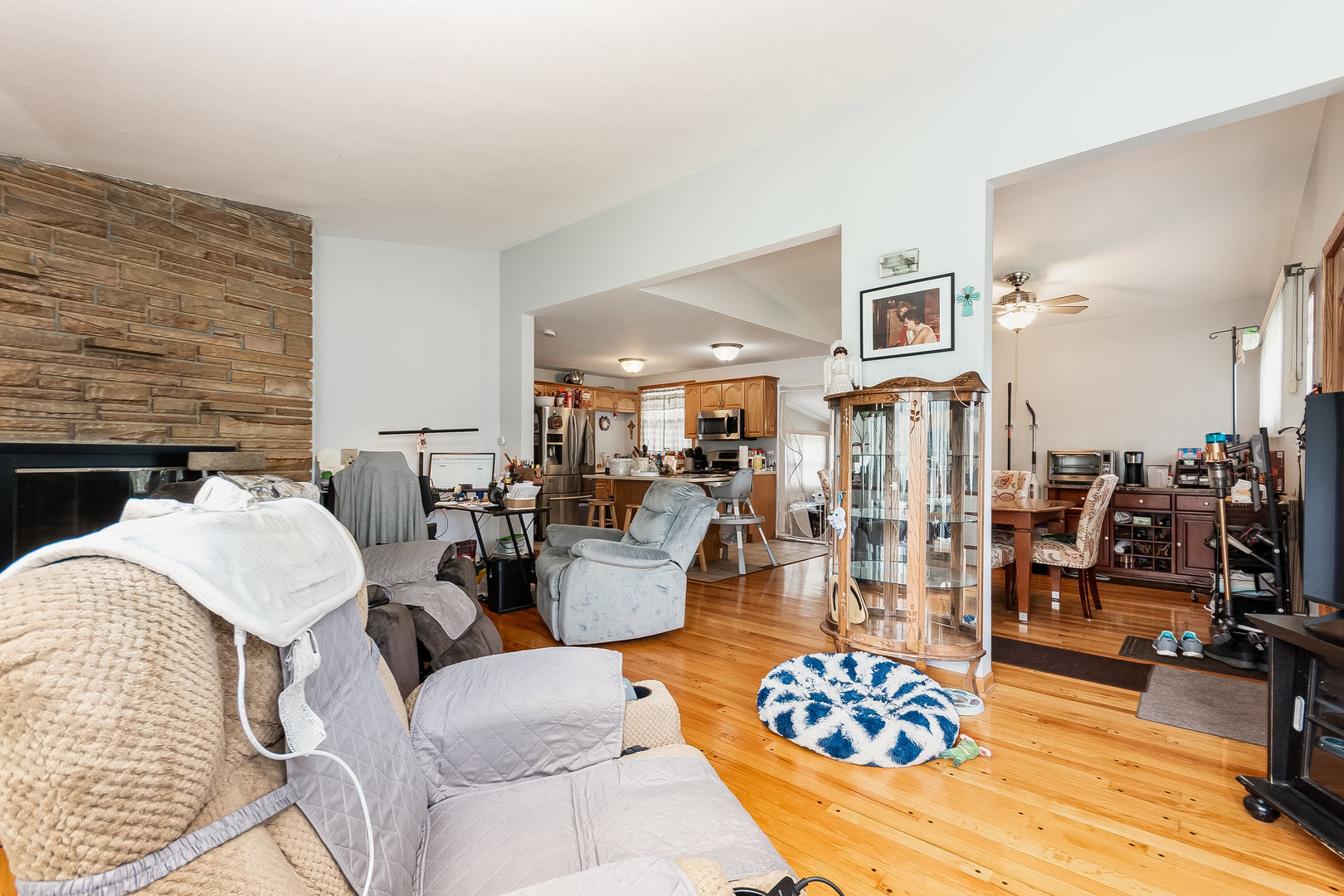 555 W Saint Charles Road