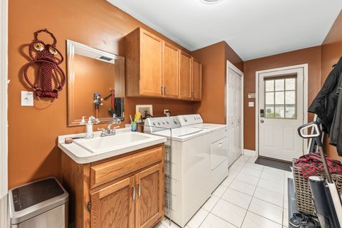 Tiny photo for 6722 Sweetbriar Lane, Darien, IL 60561 (MLS # 12368349)