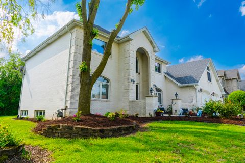 Tiny photo for 6722 Sweetbriar Lane, Darien, IL 60561 (MLS # 12368349)