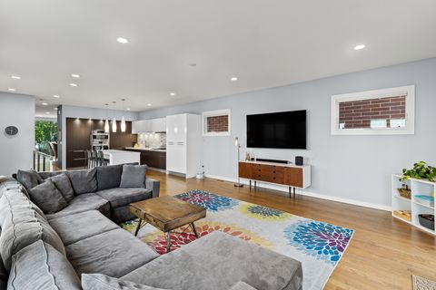 Tiny photo for 2320 N Hamilton Avenue #1, Chicago, IL 60647 (MLS # 12352052)