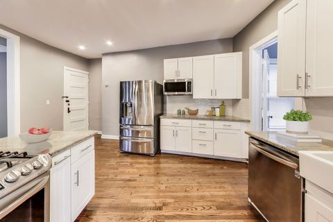 Tiny photo for 1615 E Hyde Park Boulevard #2, Chicago, IL 60615 (MLS # 12505598)