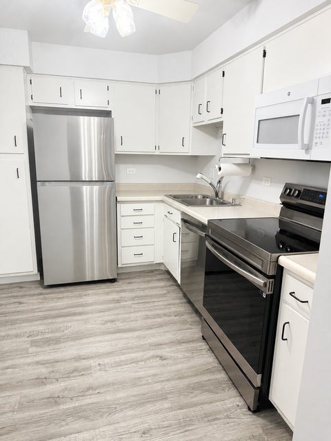 Tiny photo for 1500 Harbour Drive #1S, Wheeling, IL 60090 (MLS # 12713191)