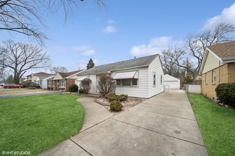 A home in Oak Lawn