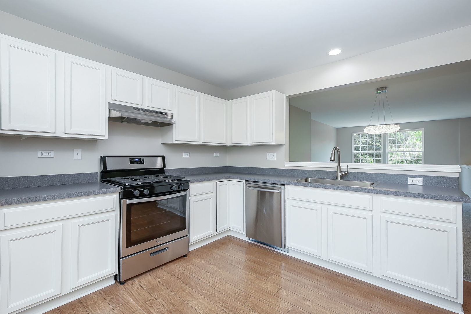 635 Conservatory Lane 635