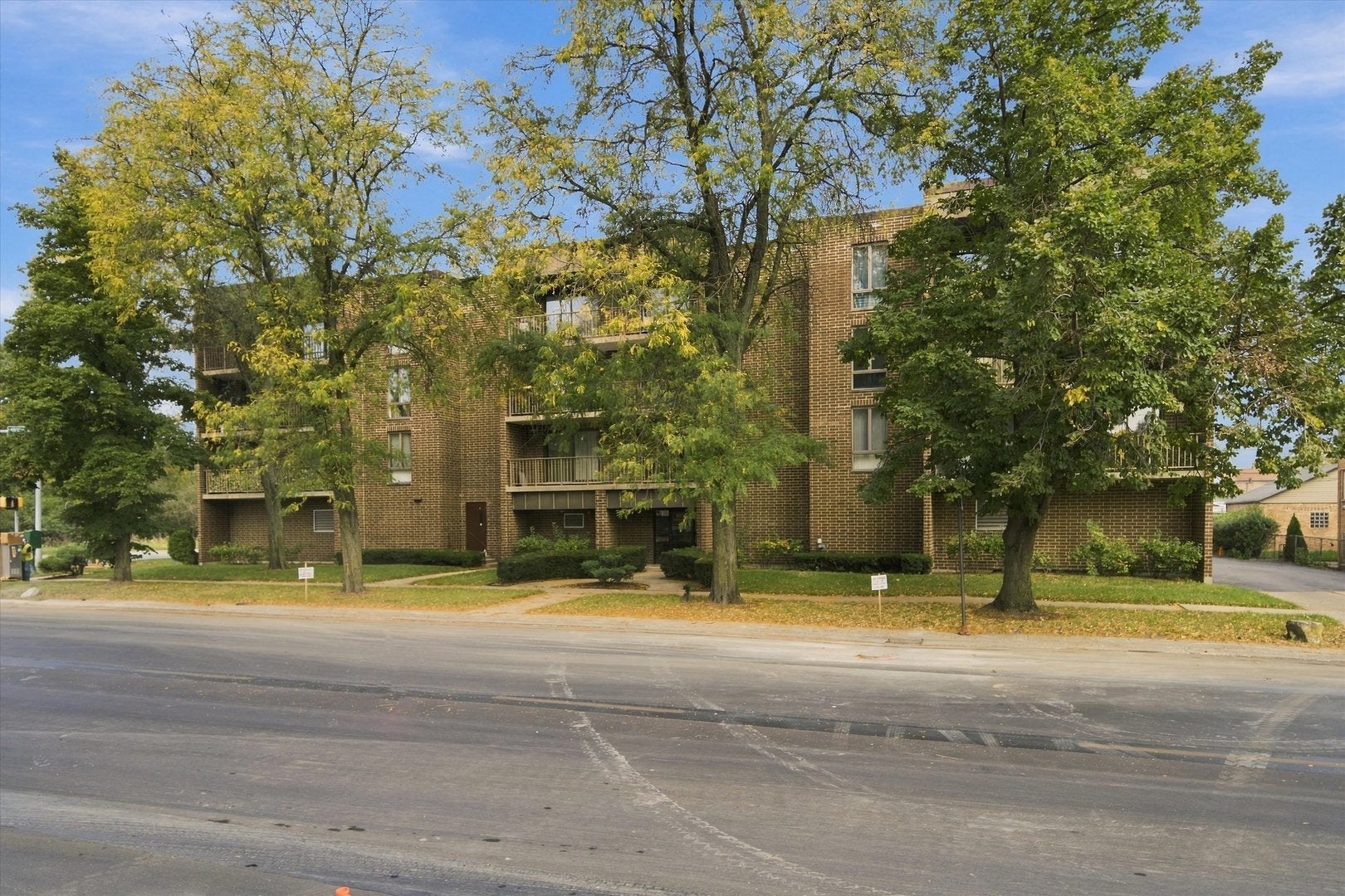 8350 W Addison Street 106