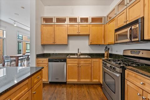Tiny photo for 1447 N CLEVELAND Avenue #G, Chicago, IL 60610 (MLS # 12609740)