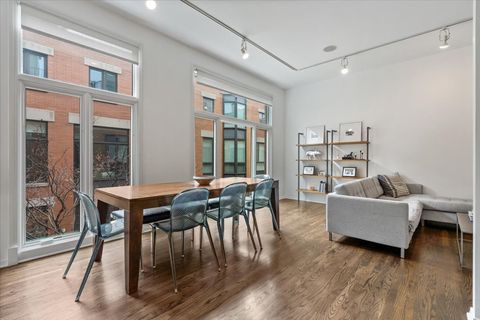 Tiny photo for 1447 N CLEVELAND Avenue #G, Chicago, IL 60610 (MLS # 12609740)