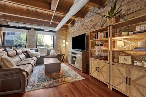 Tiny photo for 225 W Huron Street #212, Chicago, IL 60654 (MLS # 12491367)