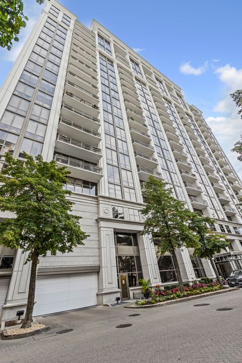 1335 S Prairie Avenue 1003 Chicago IL 60605