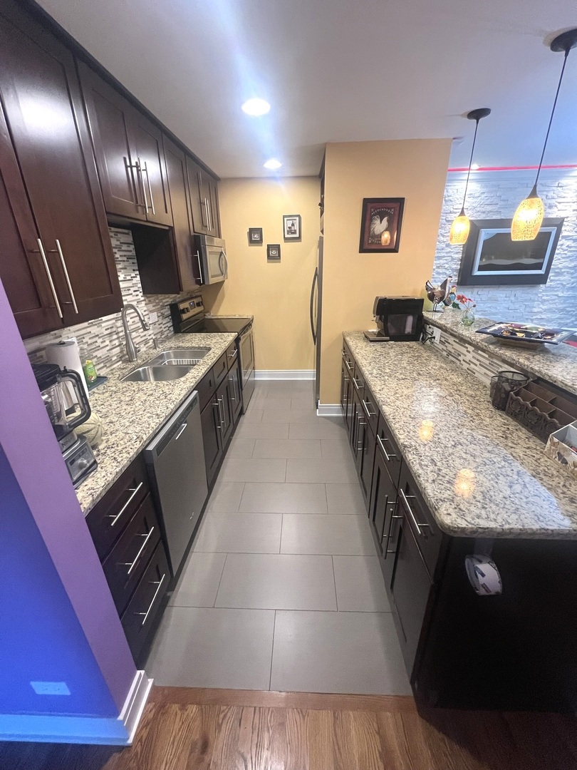 804 E Old Willow Road 108