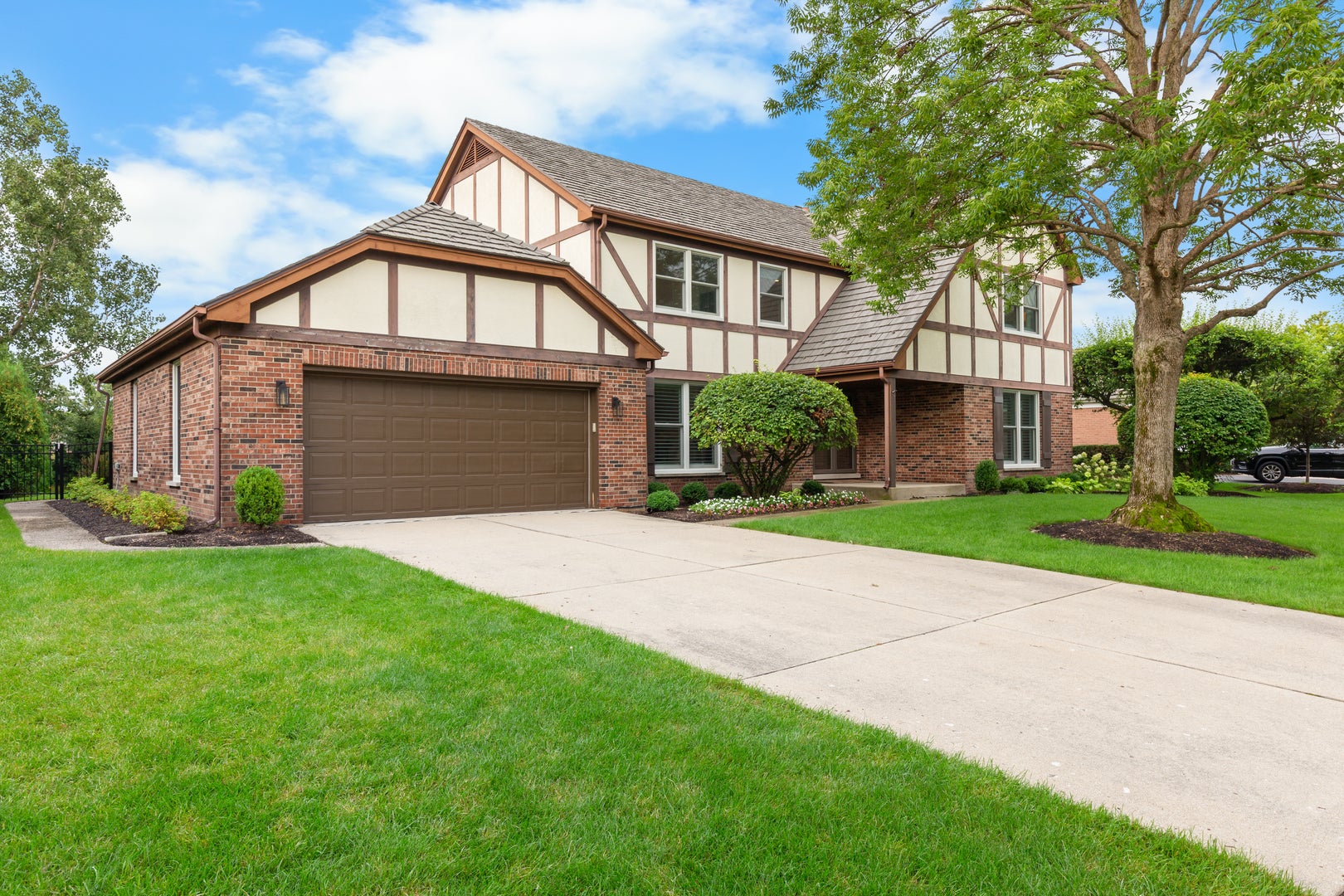 2335 Indian Ridge Drive