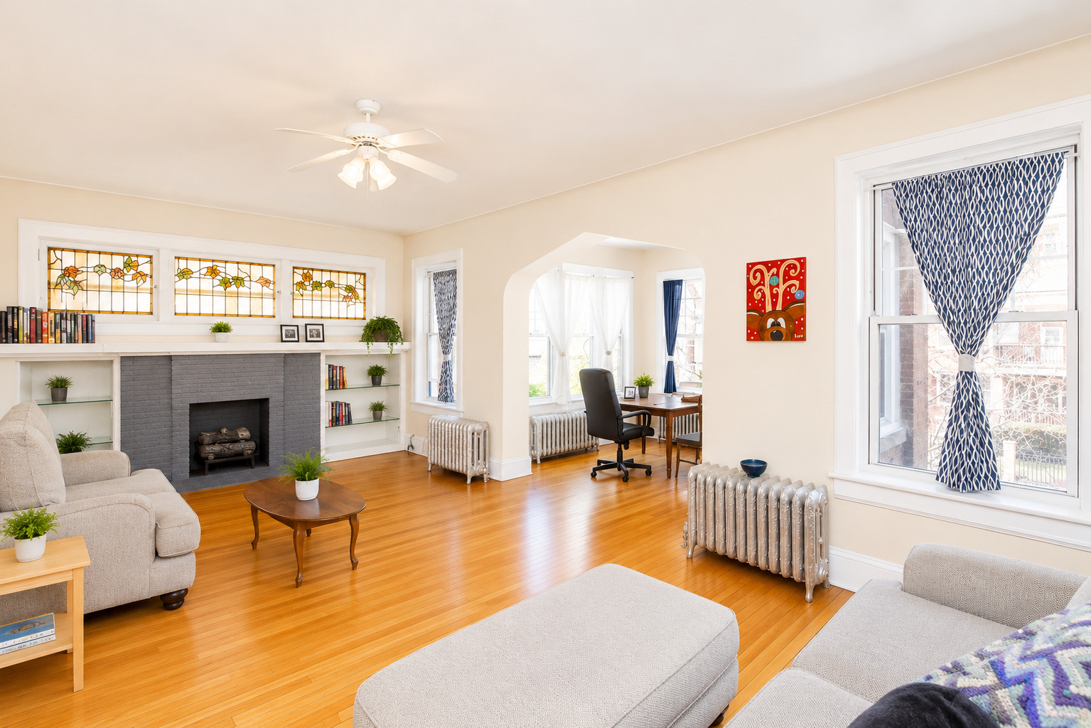 1137 W Columbia Avenue 2