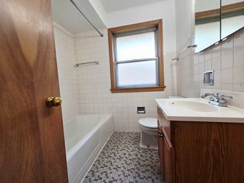 Tiny photo for 1431 BALMORAL Avenue #2S, Westchester, IL 60154 (MLS # 12706289)