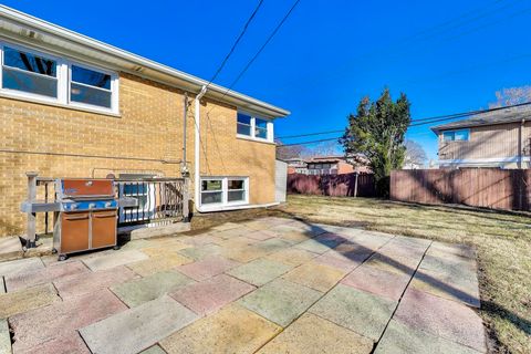 Tiny photo for 9043 Kenton Avenue, Skokie, IL 60076 (MLS # 12584270)