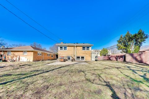 Tiny photo for 9043 Kenton Avenue, Skokie, IL 60076 (MLS # 12584270)