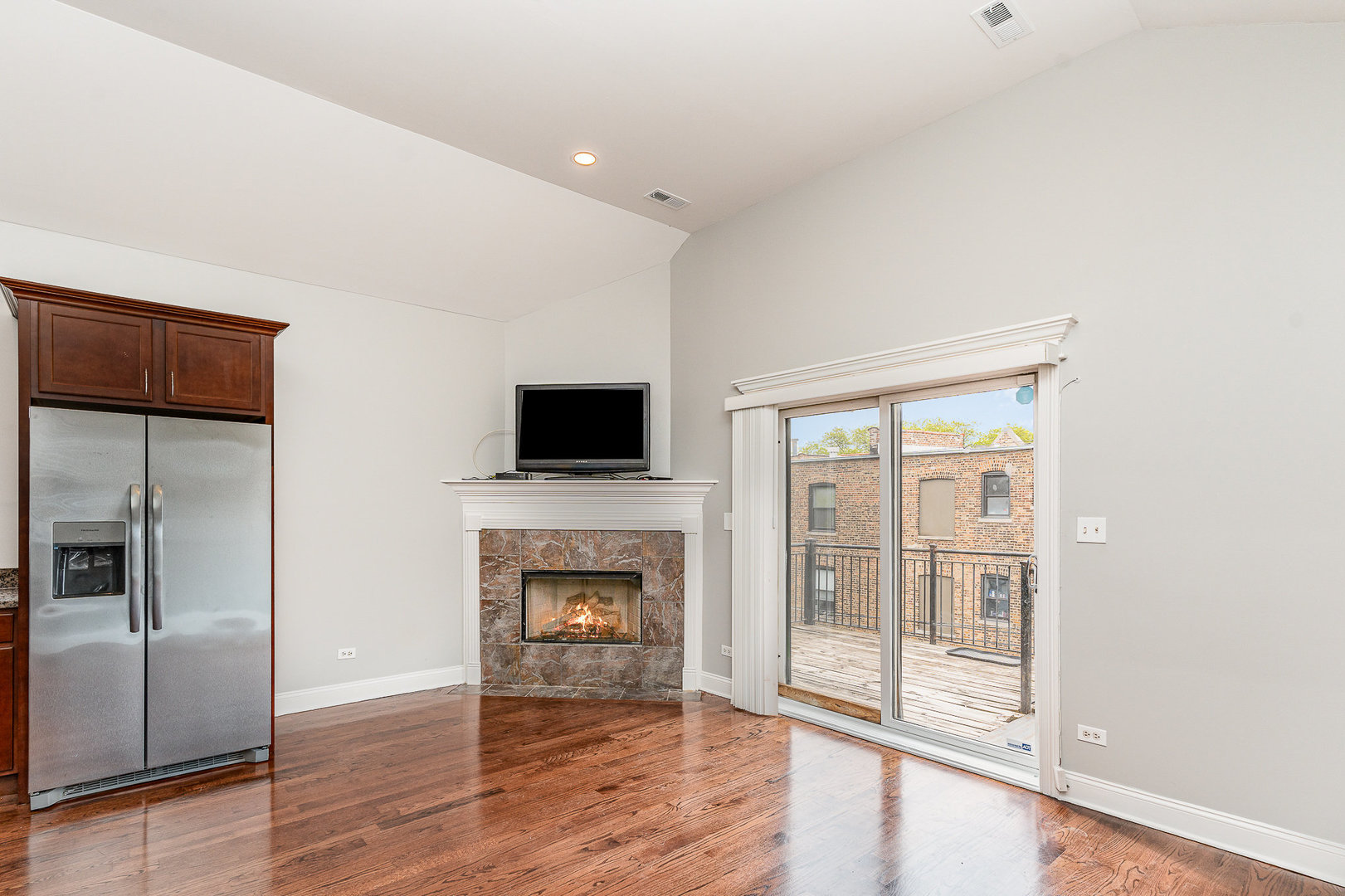 641 E 50TH Street 3