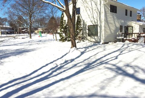 Tiny photo for 827 5th Avenue, Libertyville, IL 60048 (MLS # 12526627)