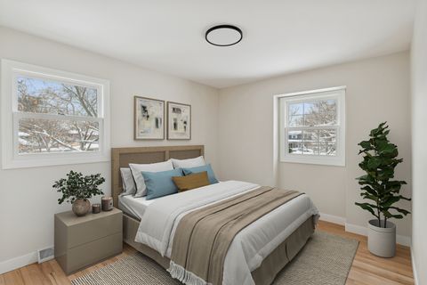 Tiny photo for 827 5th Avenue, Libertyville, IL 60048 (MLS # 12526627)