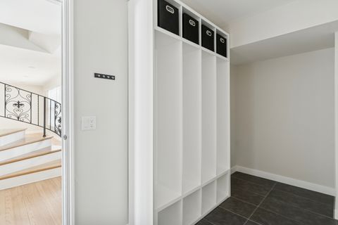 Tiny photo for 827 5th Avenue, Libertyville, IL 60048 (MLS # 12526627)