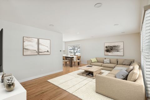 Tiny photo for 827 5th Avenue, Libertyville, IL 60048 (MLS # 12526627)