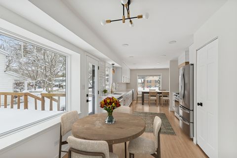 Tiny photo for 827 5th Avenue, Libertyville, IL 60048 (MLS # 12526627)