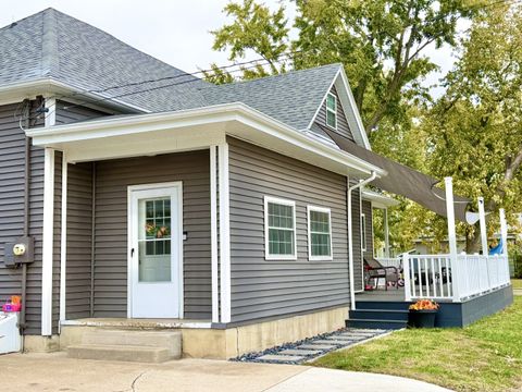 Tiny photo for 1029 Creve Coeur Street, Lasalle, IL 61301 (MLS # 12501947)