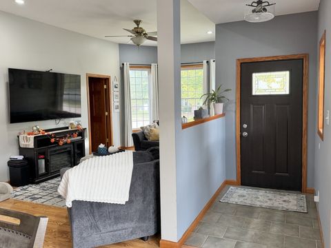 Tiny photo for 1029 Creve Coeur Street, Lasalle, IL 61301 (MLS # 12501947)