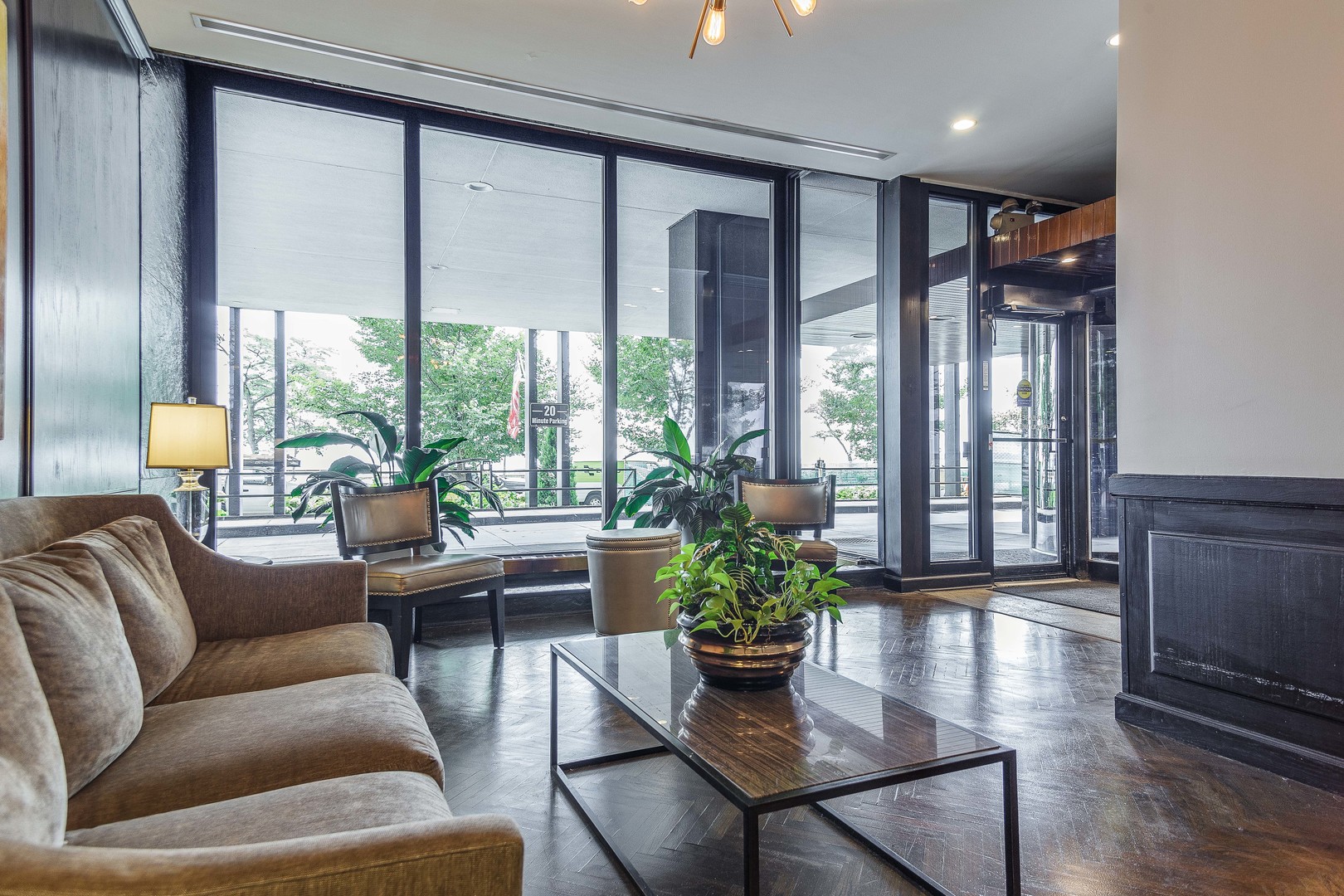 1440 N Lake Shore Drive 22ABCD