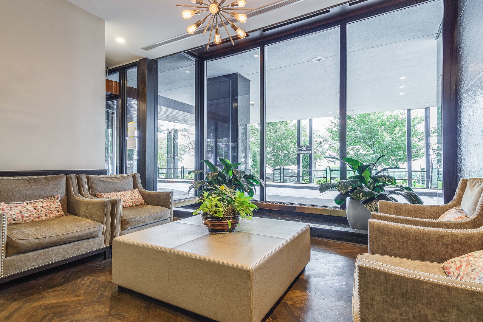 1440 N Lake Shore Drive 22ABCD