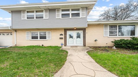 Photo of 1525 Elm Street, Park Ridge, IL 60068 (MLS # 12617709)