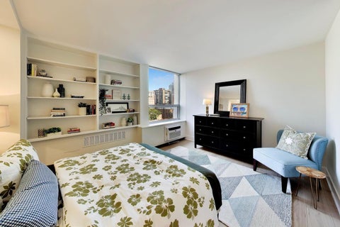 Tiny photo for 1355 N Sandburg Terrace #1002D, Chicago, IL 60610 (MLS # 12737574)