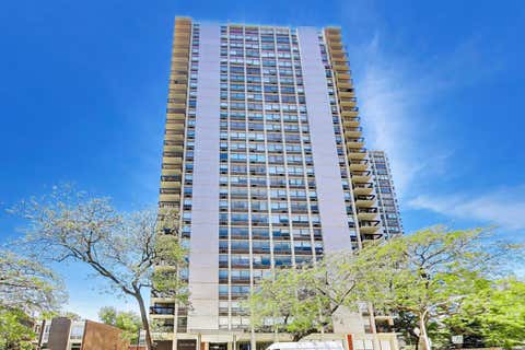 Photo of 1355 N Sandburg Terrace #1002D, Chicago, IL 60610 (MLS # 12737574)