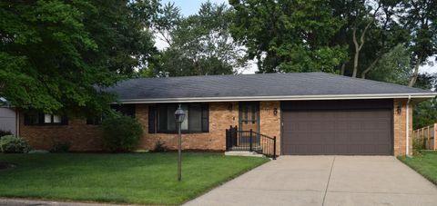 Photo of 111 Riss Drive, Normal, IL 61761 (MLS # 12438014) Photo of 111 Riss Drive, Normal, IL 61761 (MLS # 12438014)