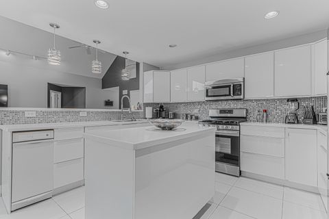 Tiny photo for 10N836 Lakeside Court, Elgin, IL 60124 (MLS # 12470240)