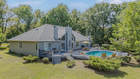 Tiny photo for 10N836 Lakeside Court, Elgin, IL 60124 (MLS # 12470240)