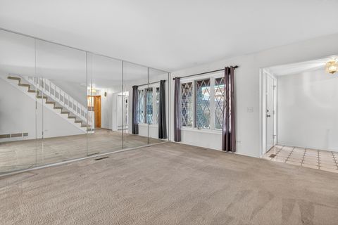 Tiny photo for 547 Woodmar Lane, Crystal Lake, IL 60014 (MLS # 12537268)